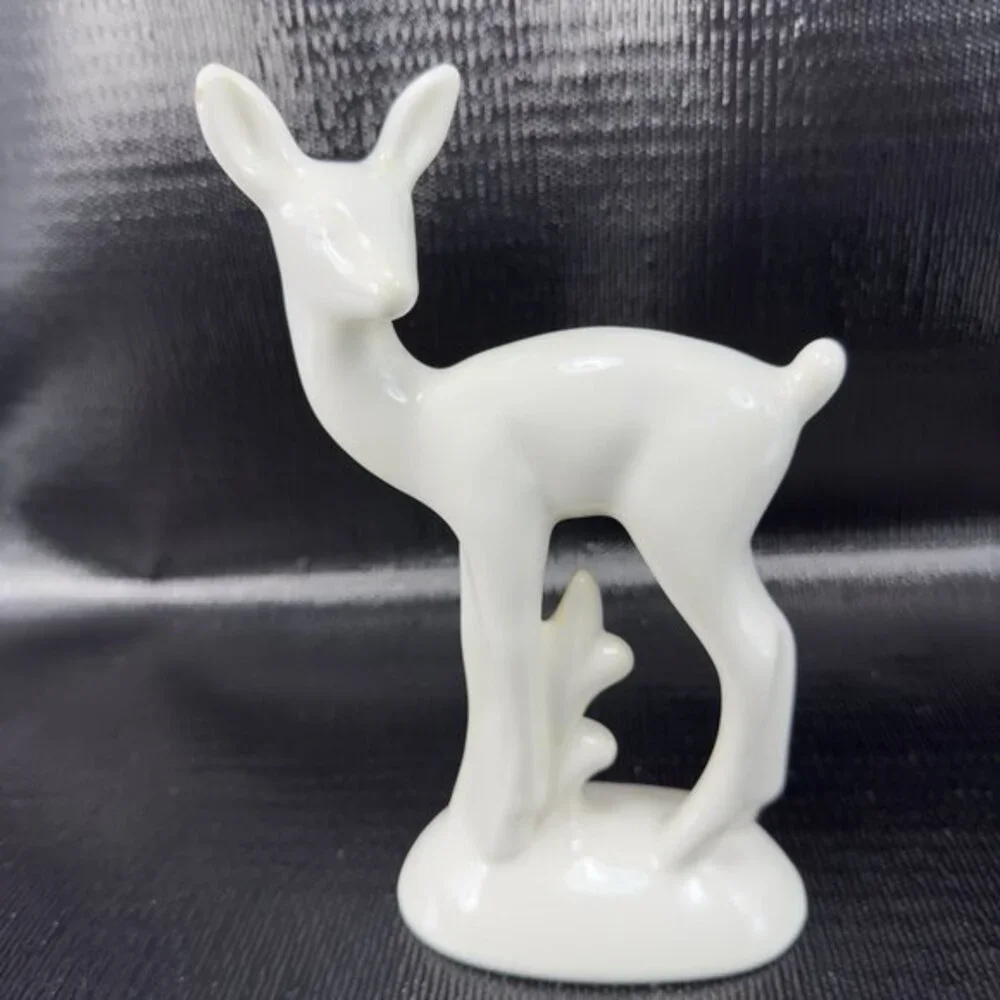 Vintage CALIFORNIA Pottery Metlox Baby Deer Fawn Figurine White Hand Made‎ VTG